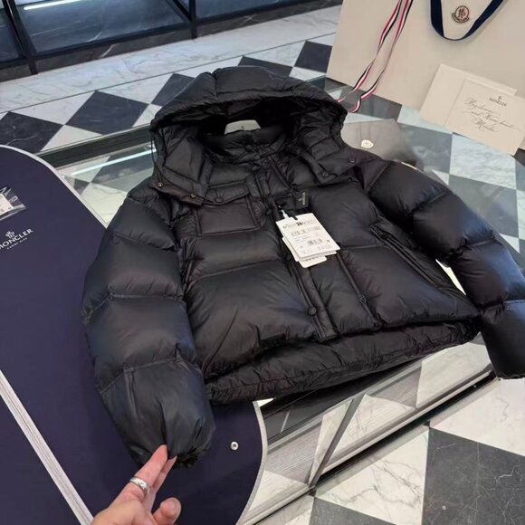 Moncler Erea Hooded Short Down Jacket Women's Size S